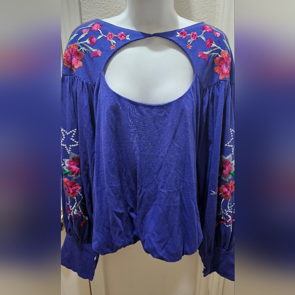 Free People Lita Embroidered Bohemian Cut Out Top Size Large NWT - Picture 14 of 14